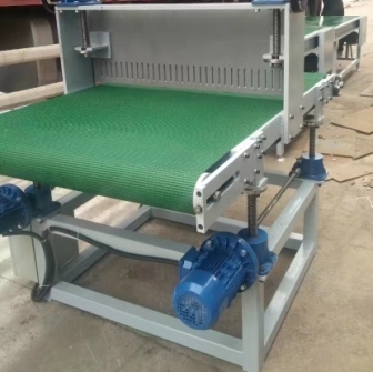 傳動(dòng)輸送機(jī).jpg 傳動(dòng)輸送機(jī).jpg